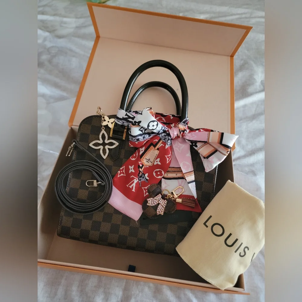 🤎Louis Vuitton Damier Ebene Triana Handbag🤎 - Picture 1 of 17